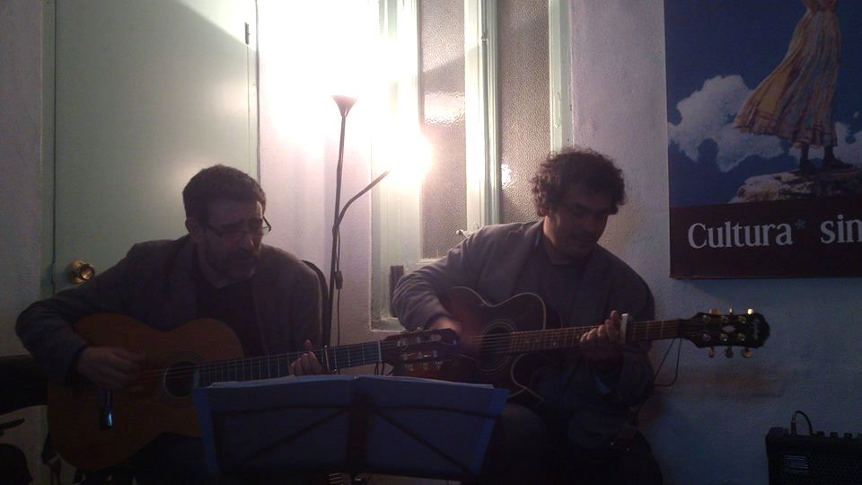 En la noche de los libros en la Librería ENCLAVE